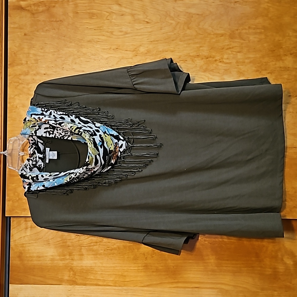 3/4-length Sleeve Blouse with Scarf